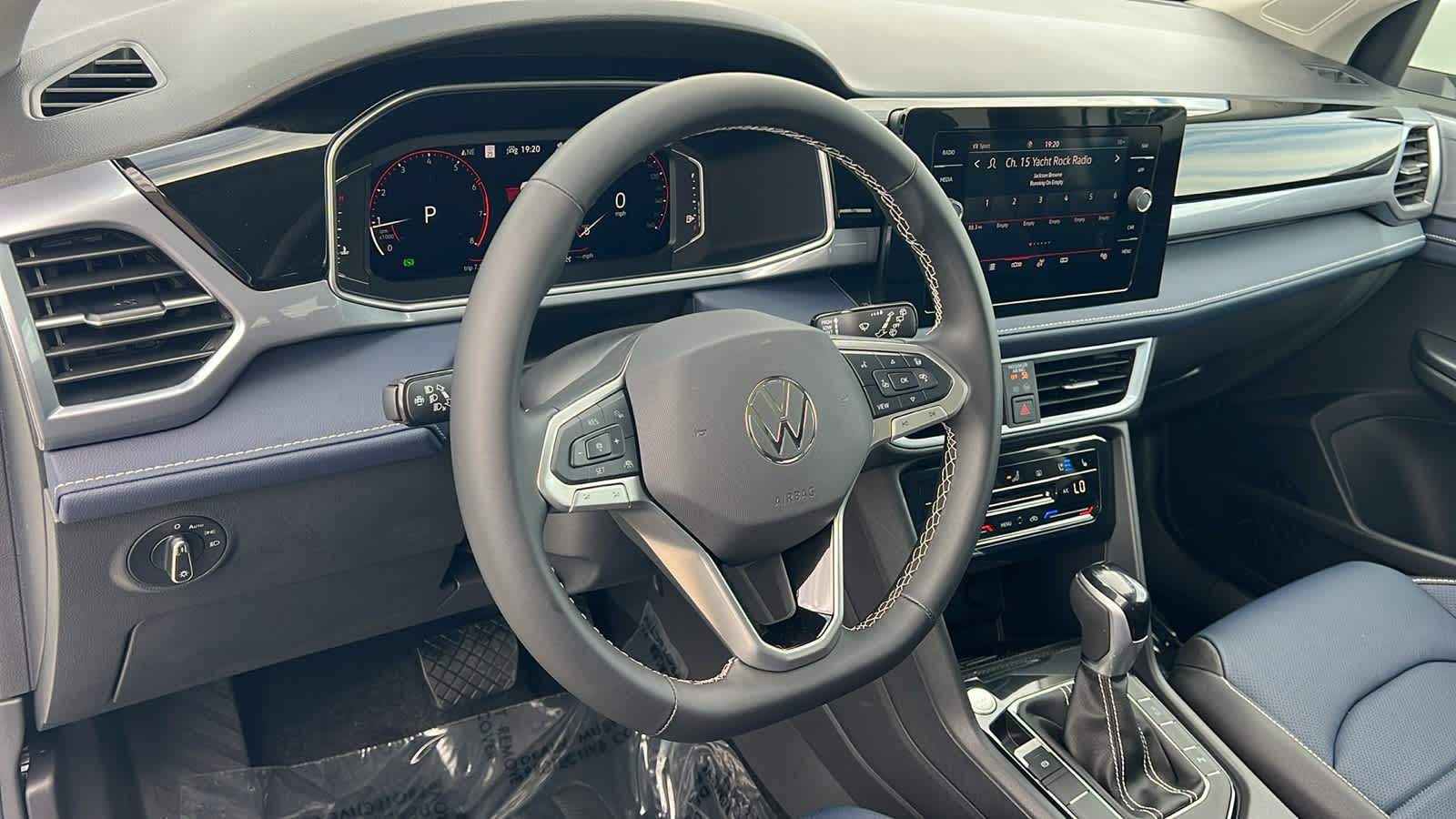 Thumbnail: 2025 Volkswagen Taos - 10