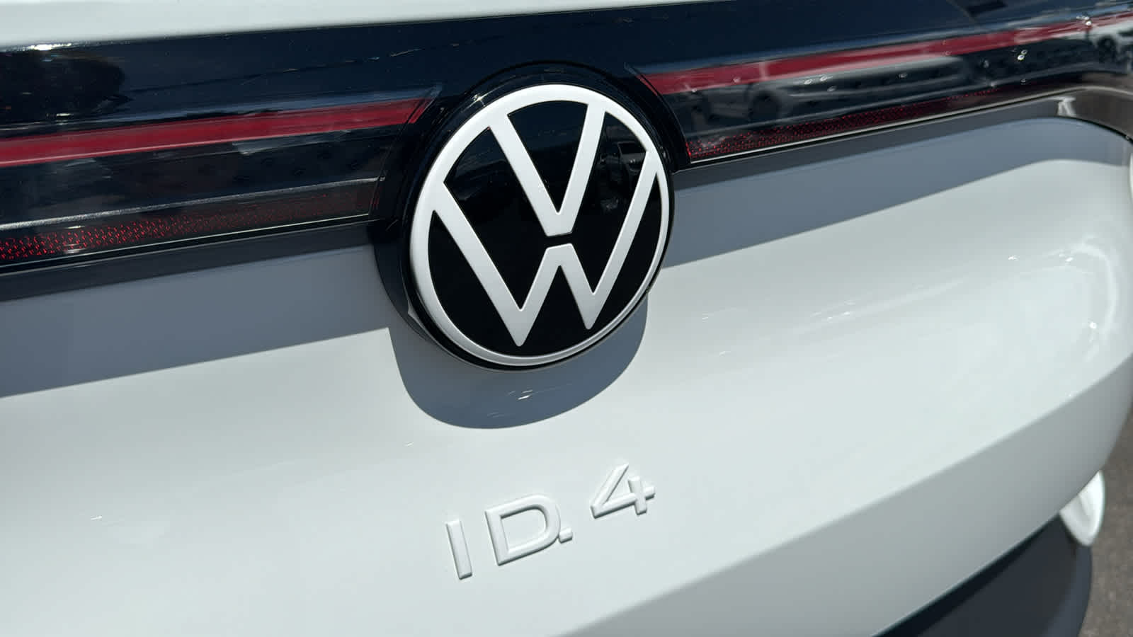 2024 Volkswagen ID.4 Standard 8