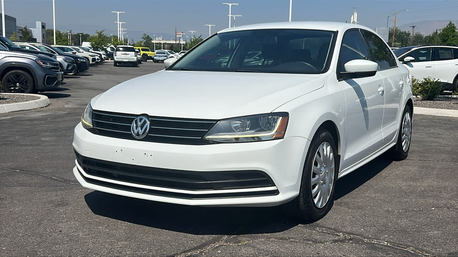 Thumbnail: 2017 Volkswagen Jetta - 1