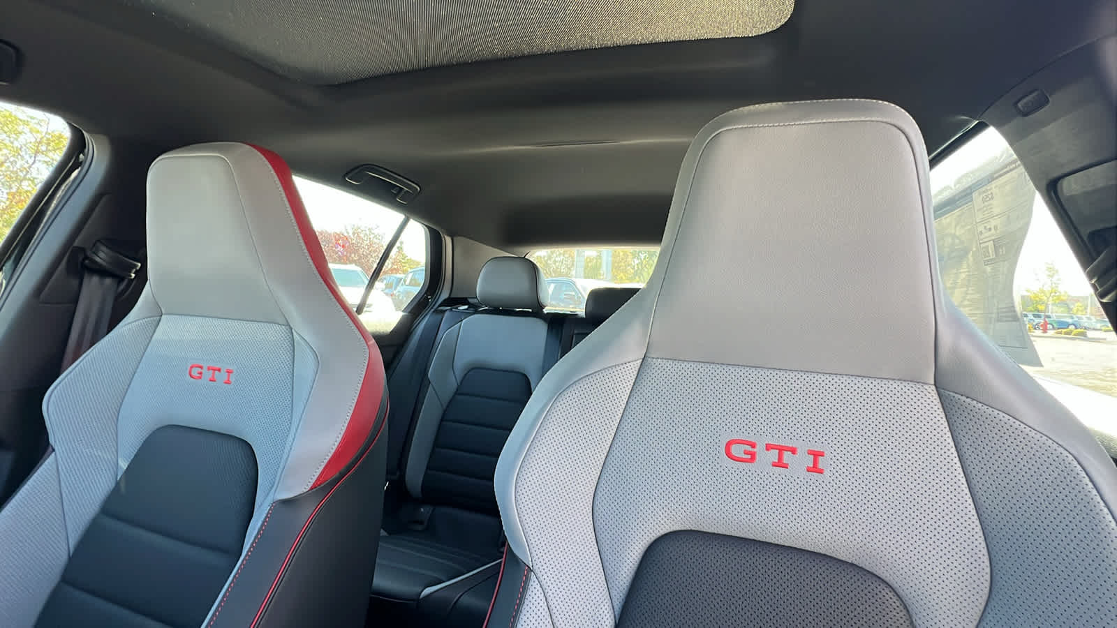 Thumbnail: 2025 Volkswagen Golf - 11