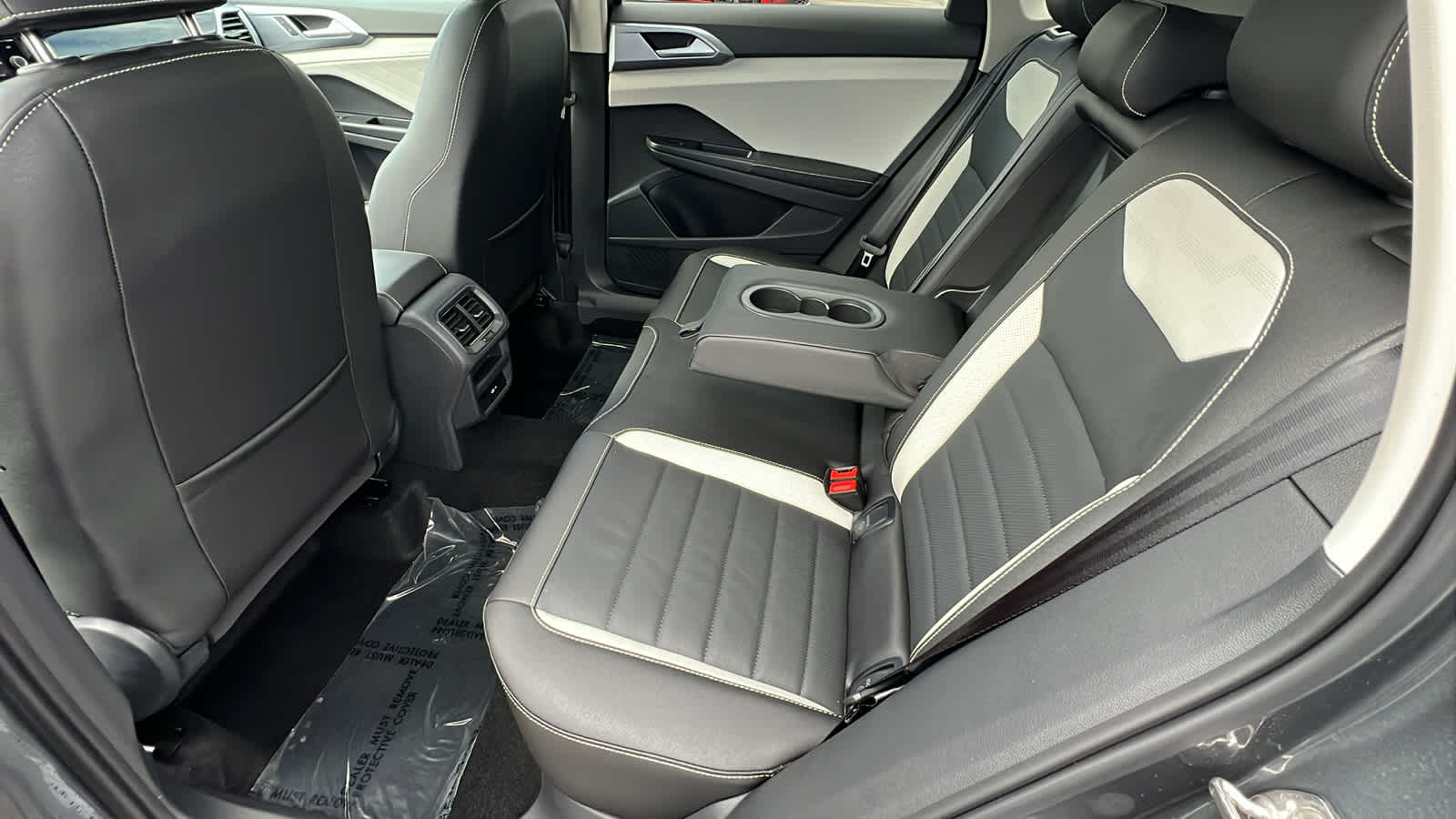 Thumbnail: 2025 Volkswagen Taos - 24