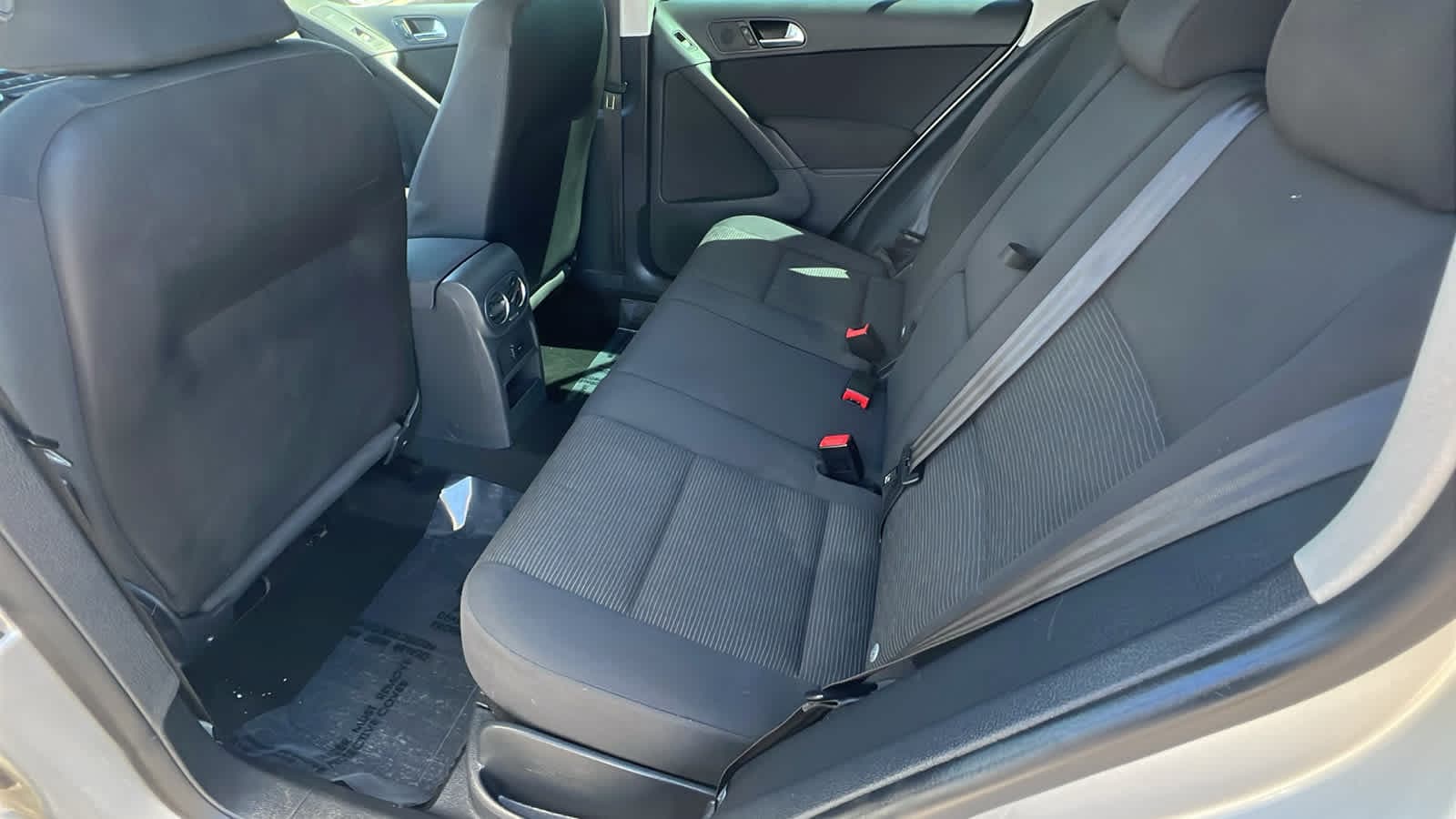 Thumbnail: 2013 Volkswagen Tiguan - 23