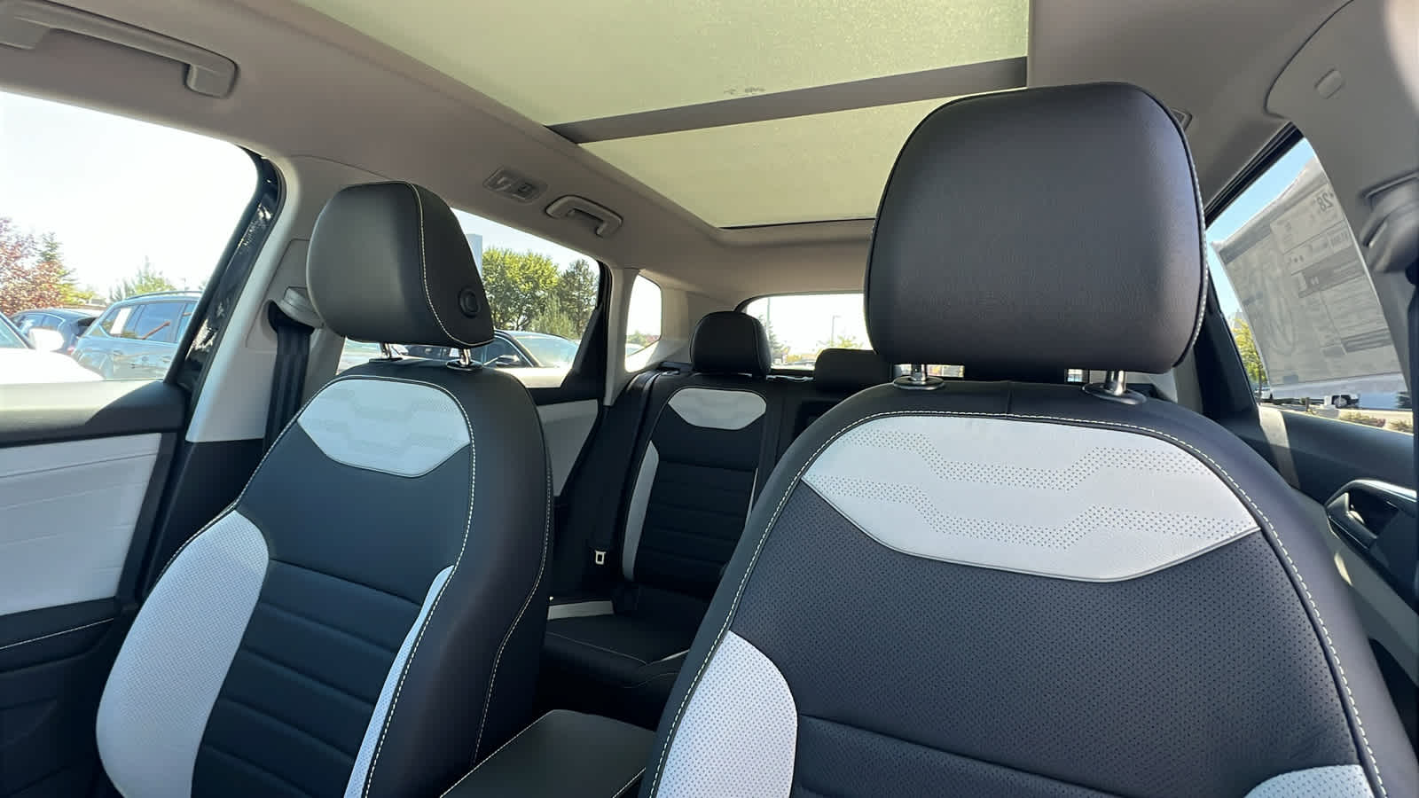 Thumbnail: 2025 Volkswagen Taos - 11