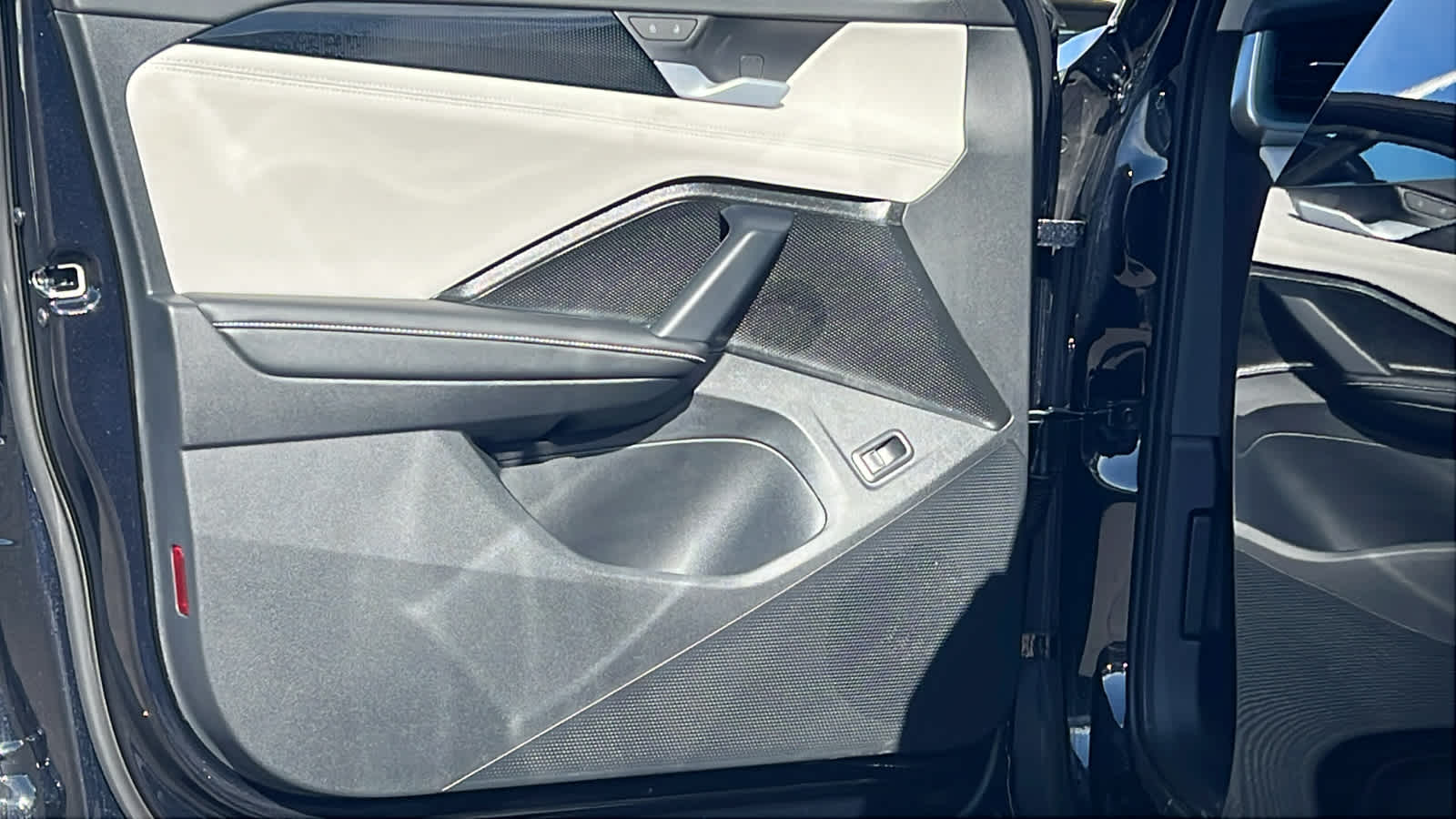 Thumbnail: 2026 Volkswagen Tiguan - 23