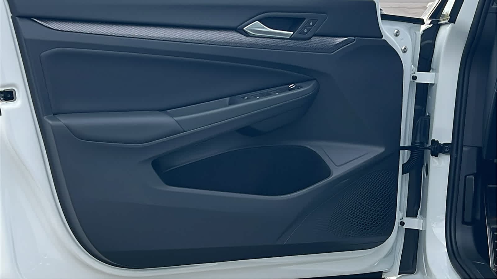 Thumbnail: 2025 Volkswagen Golf - 23