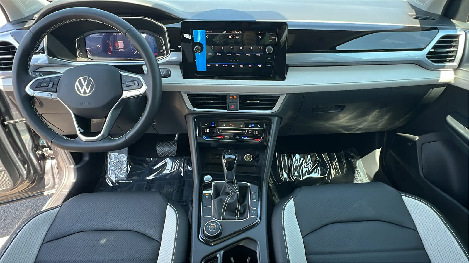 Thumbnail: 2025 Volkswagen Taos - 26