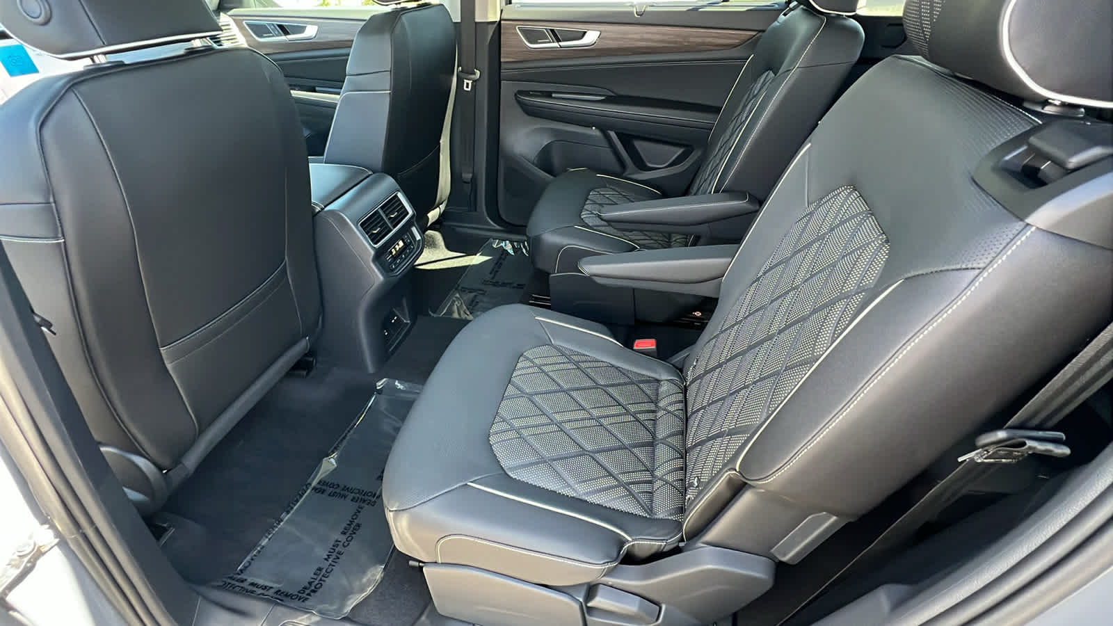 Thumbnail: 2026 Volkswagen Atlas - 24