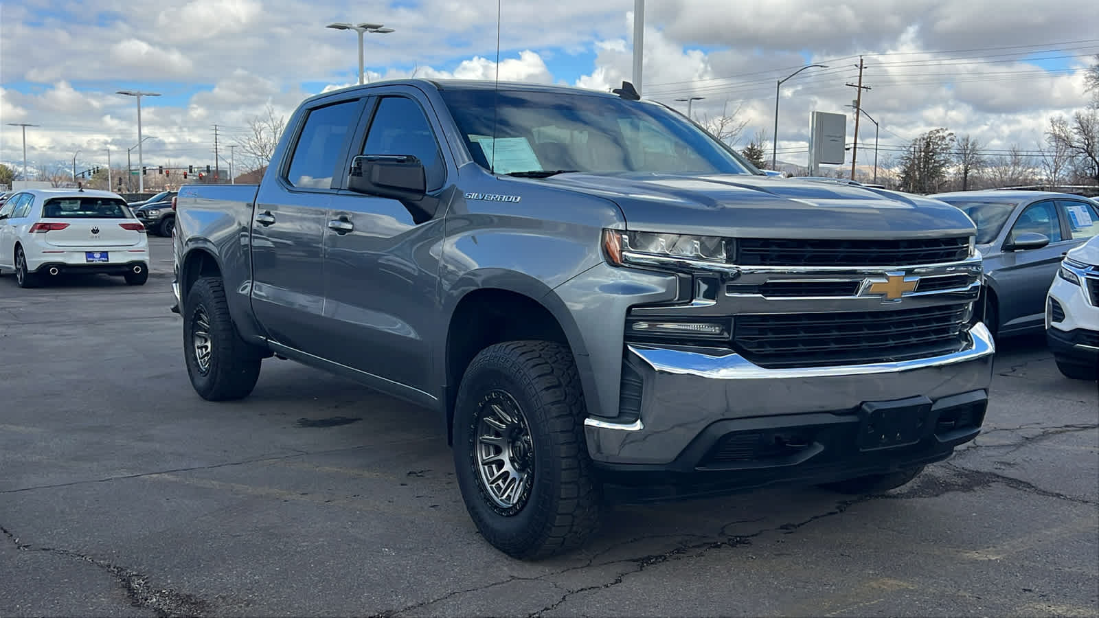 Thumbnail: 2020 Chevrolet Silverado 1500 - 3