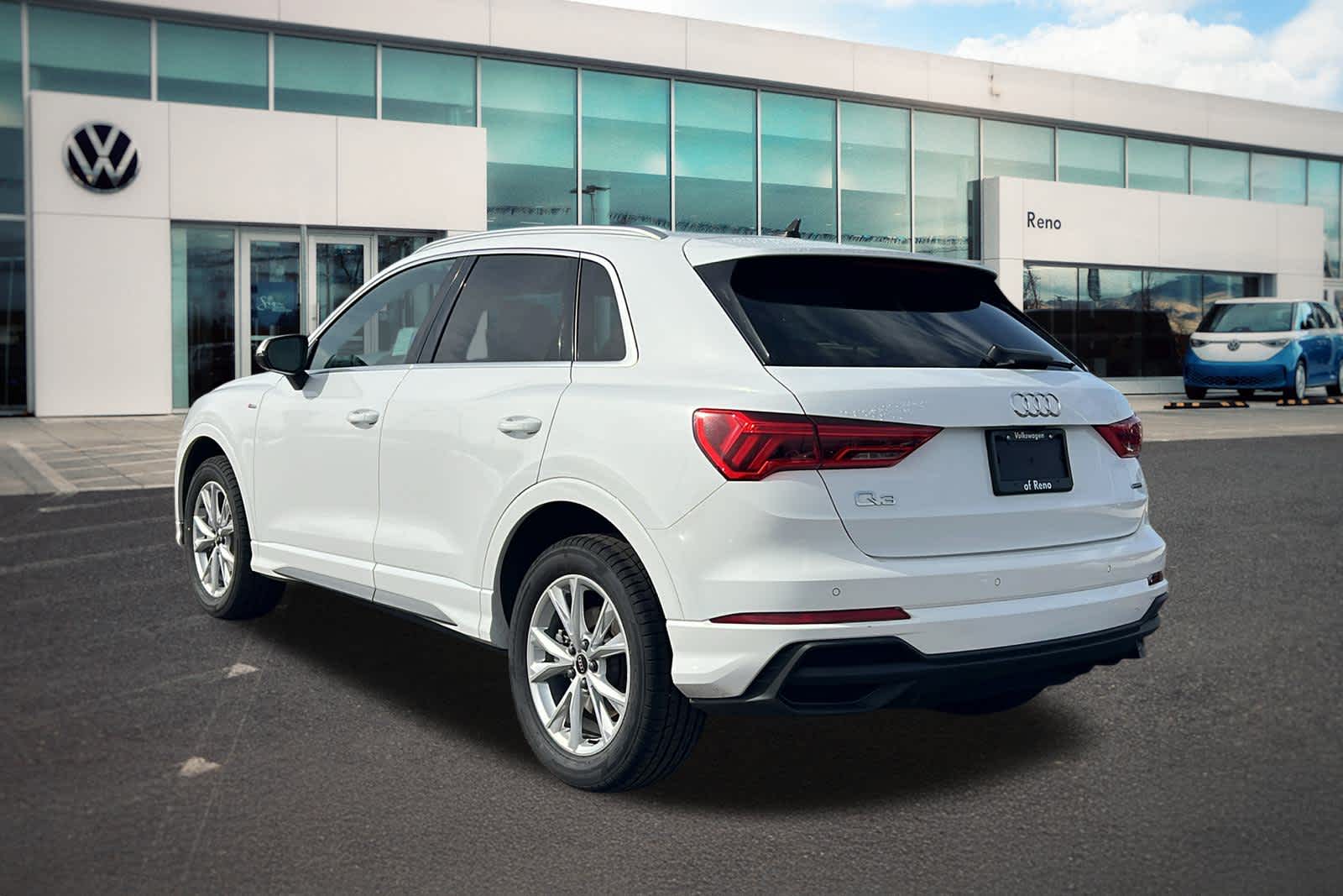 Thumbnail: 2023 Audi Q3 - 7