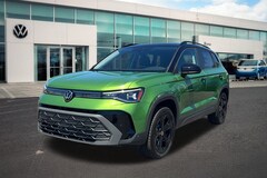 2025 Volkswagen Taos 1.5T SE Black SUV