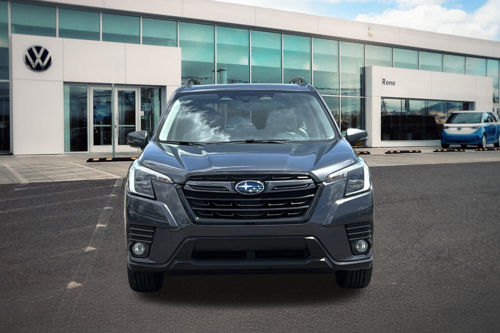 Used 2022 Subaru Forester Limited with VIN JF2SKAPC8NH464494 for sale in Reno, NV