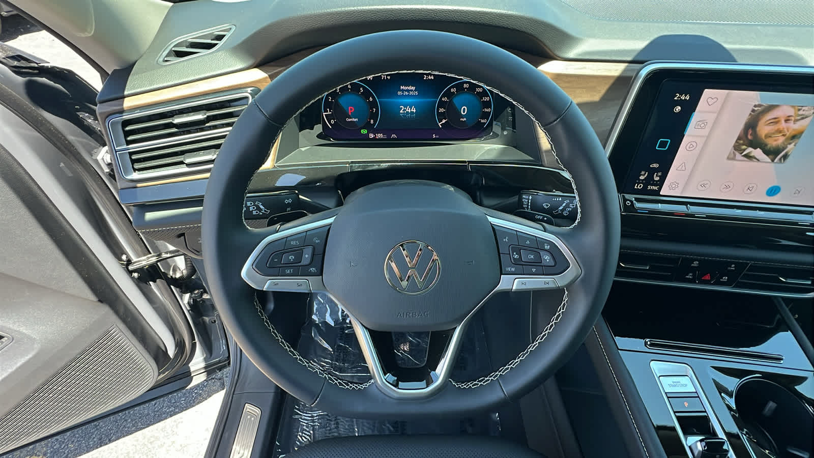 Thumbnail: 2025 Volkswagen Atlas - 18