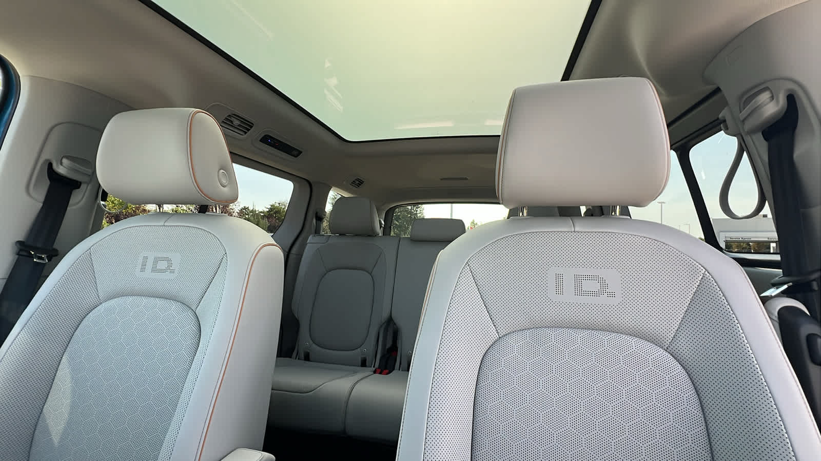 Thumbnail: 2025 Volkswagen ID.Buzz - 11