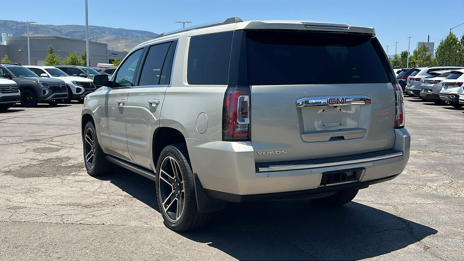 2017 GMC Yukon Denali 7