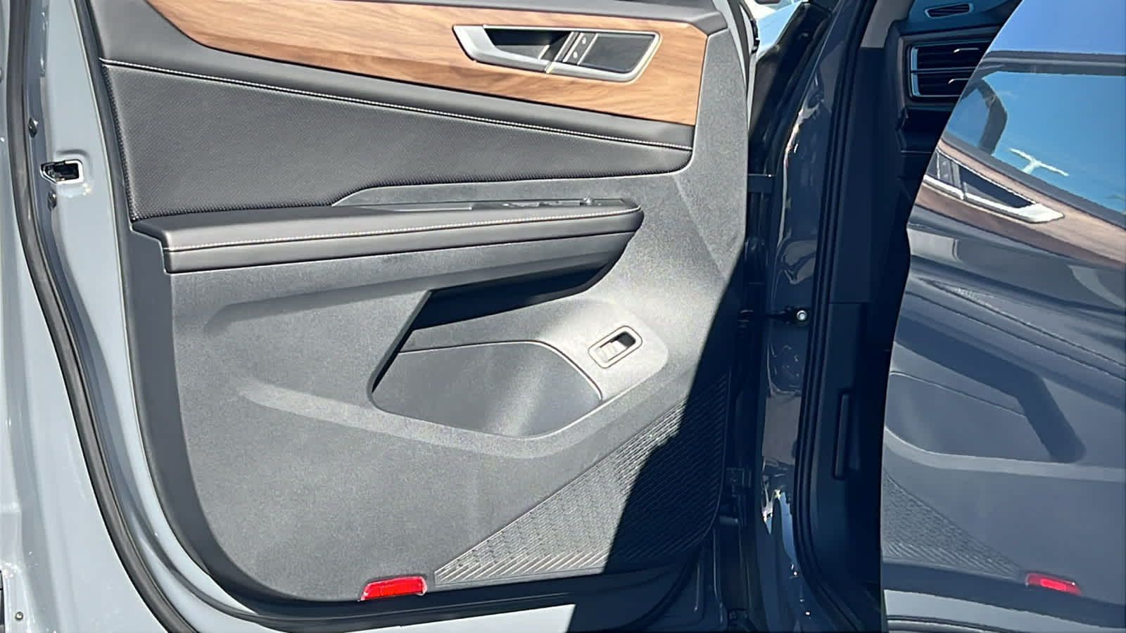 Thumbnail: 2026 Volkswagen Atlas - 23