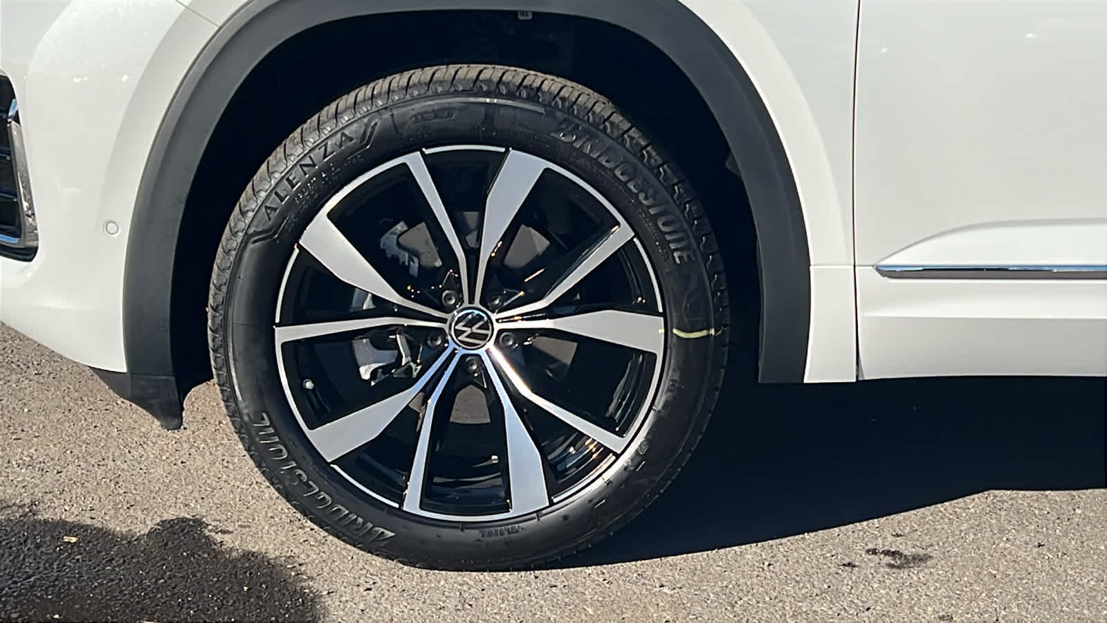 Thumbnail: 2026 Volkswagen Atlas - 9