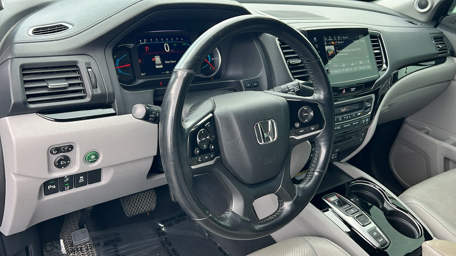 Thumbnail: 2019 Honda Pilot - 10