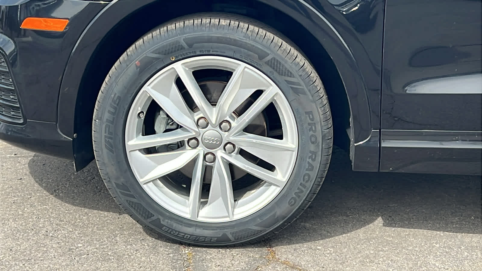 Thumbnail: 2018 Audi Q3 - 9