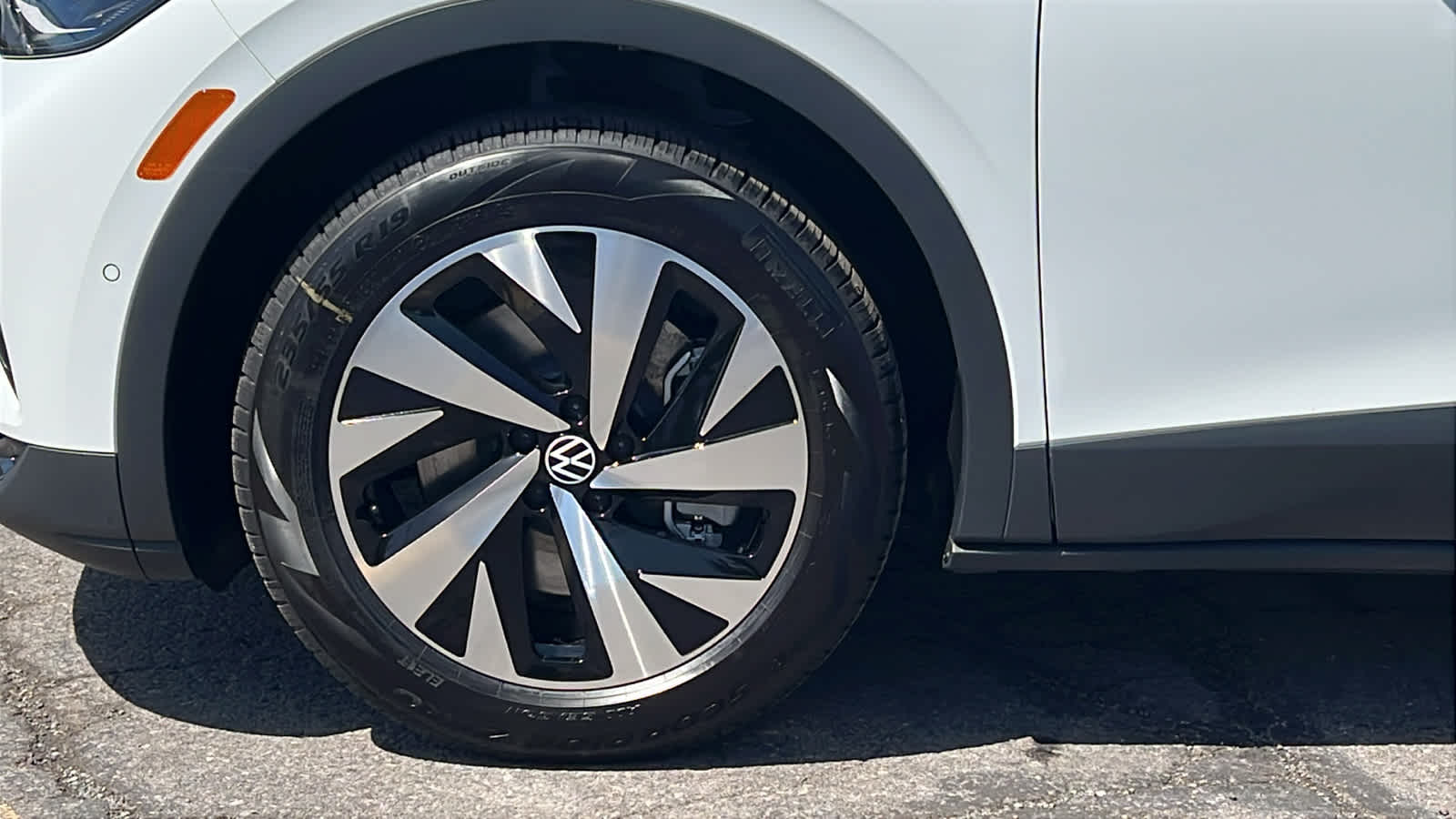 Thumbnail: 2025 Volkswagen ID.4 - 9