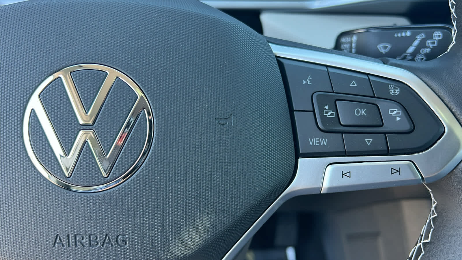 Thumbnail: 2025 Volkswagen Taos - 20