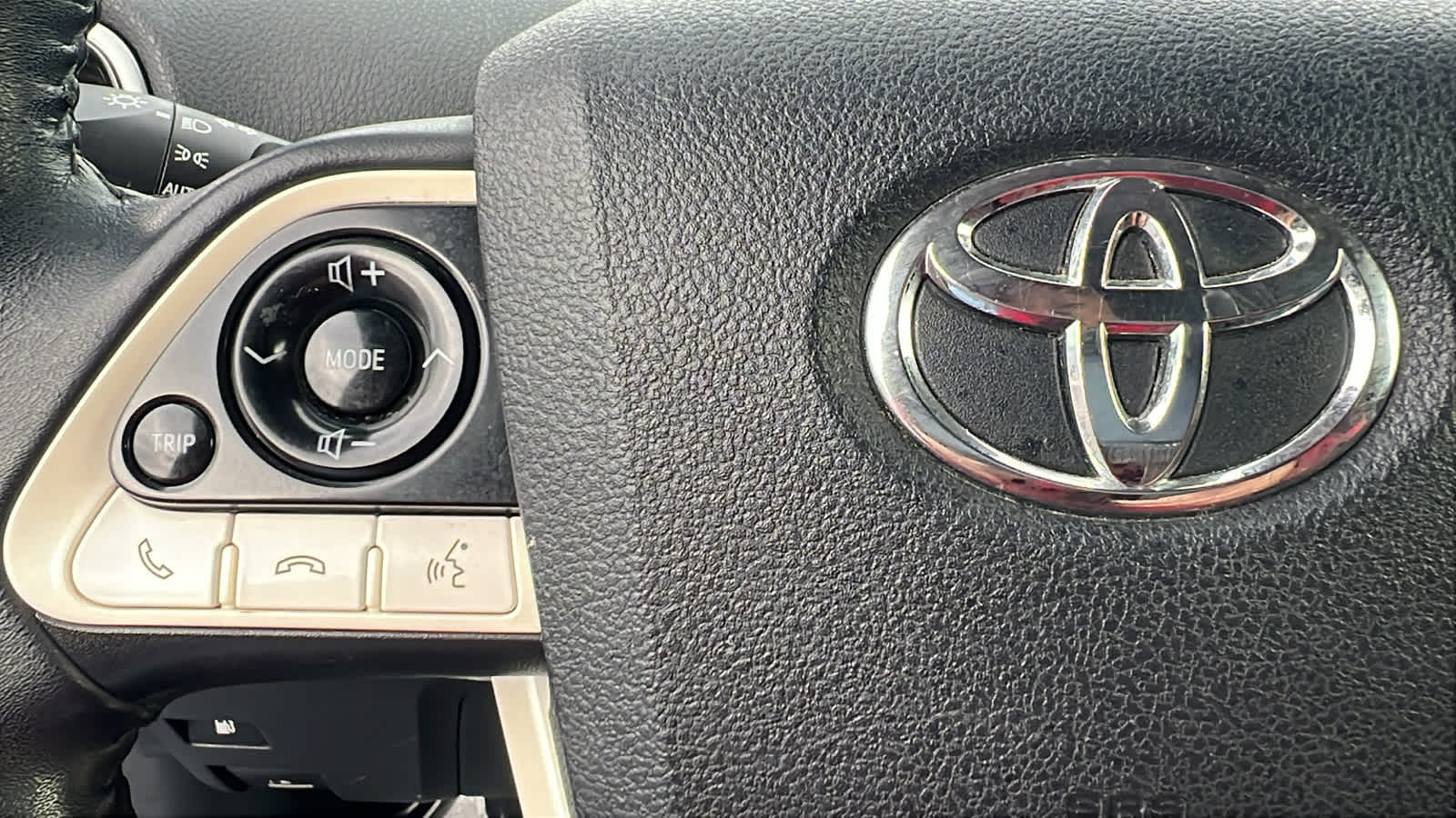 Thumbnail: 2018 Toyota Prius - 19