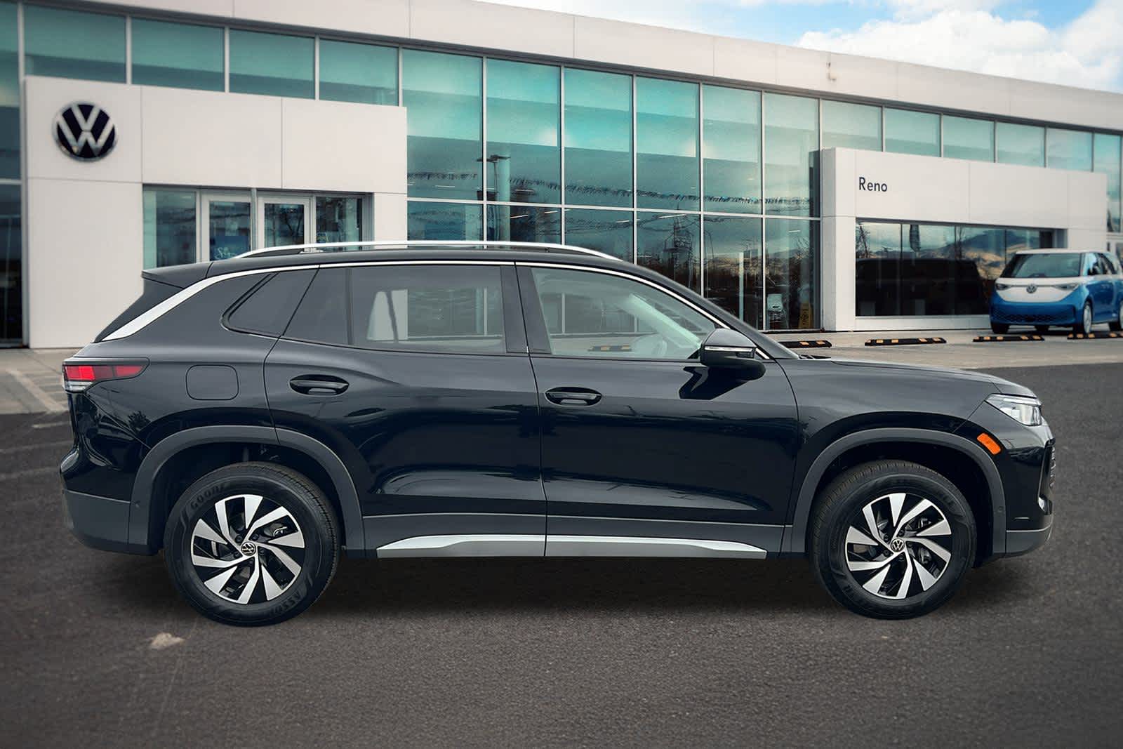 Thumbnail: 2026 Volkswagen Tiguan - 4