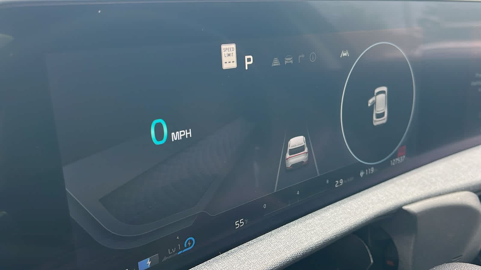 Thumbnail: 2022 Kia EV6 - 21