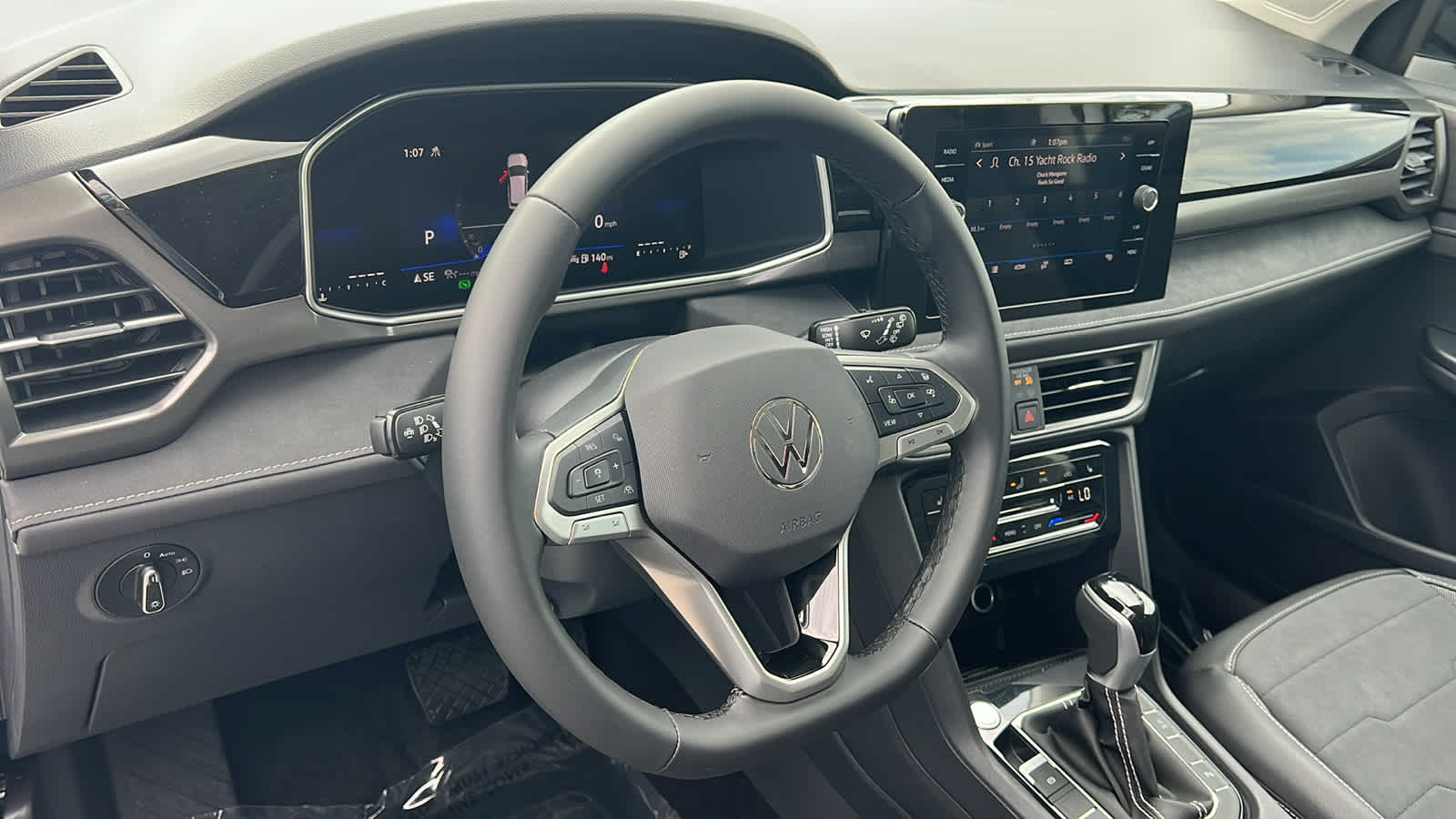 Thumbnail: 2025 Volkswagen Taos - 10