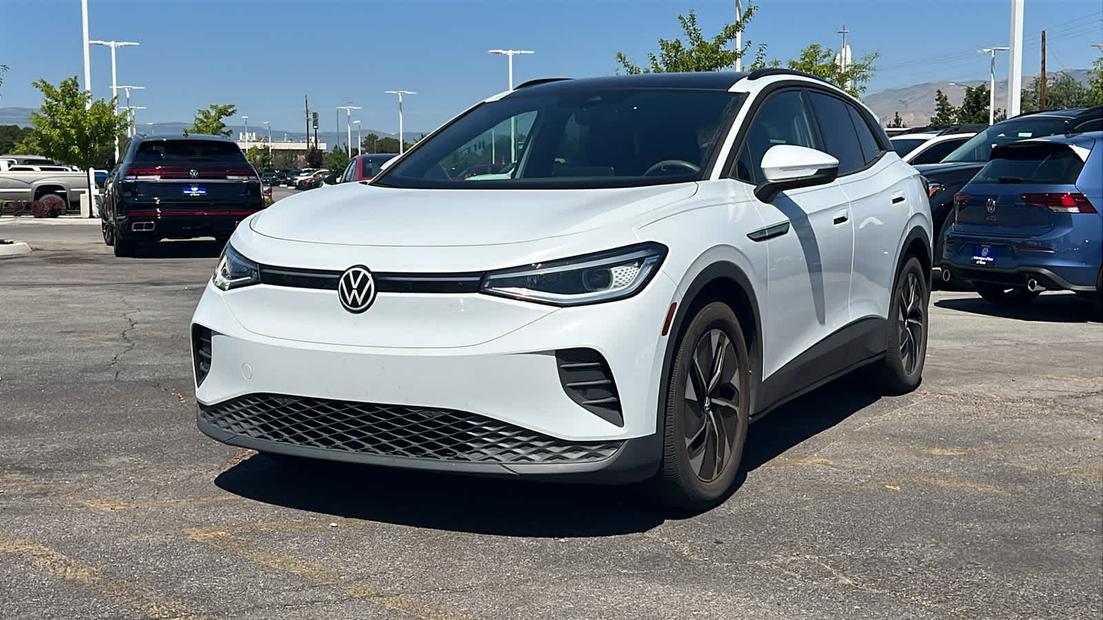 Thumbnail: 2021 Volkswagen ID.4 - 1