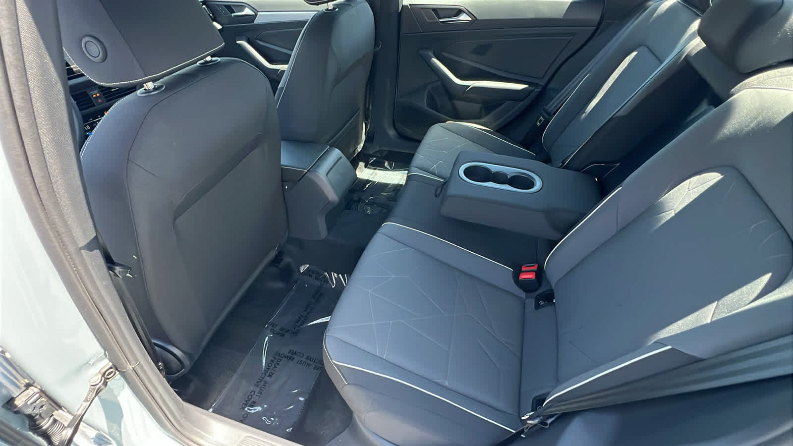 Thumbnail: 2025 Volkswagen Jetta - 24