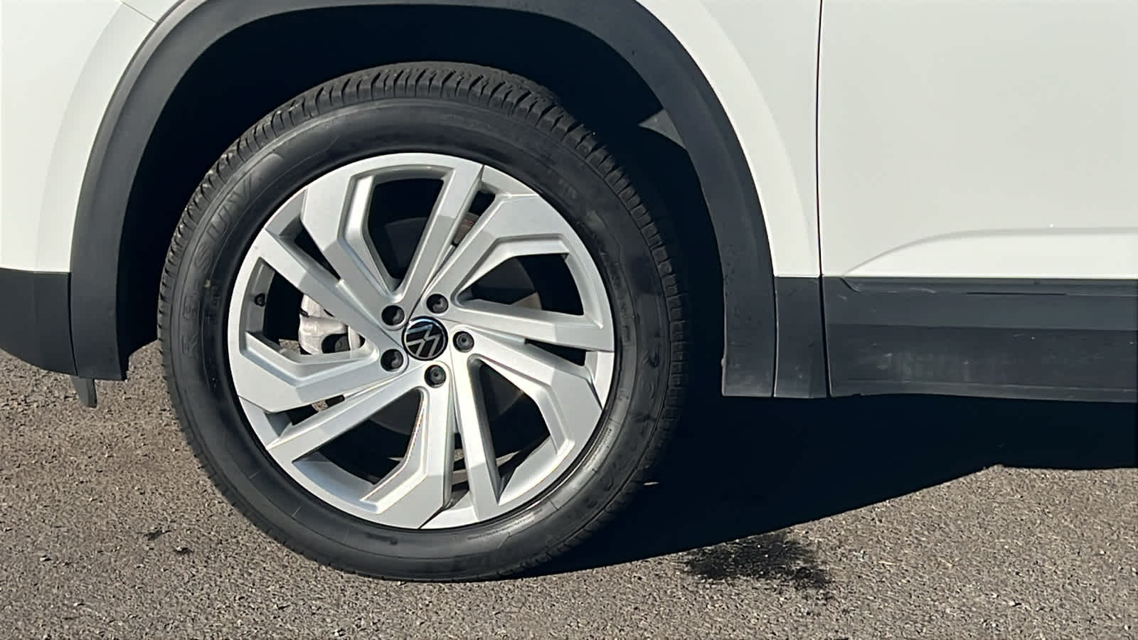 Thumbnail: 2022 Volkswagen Atlas - 9