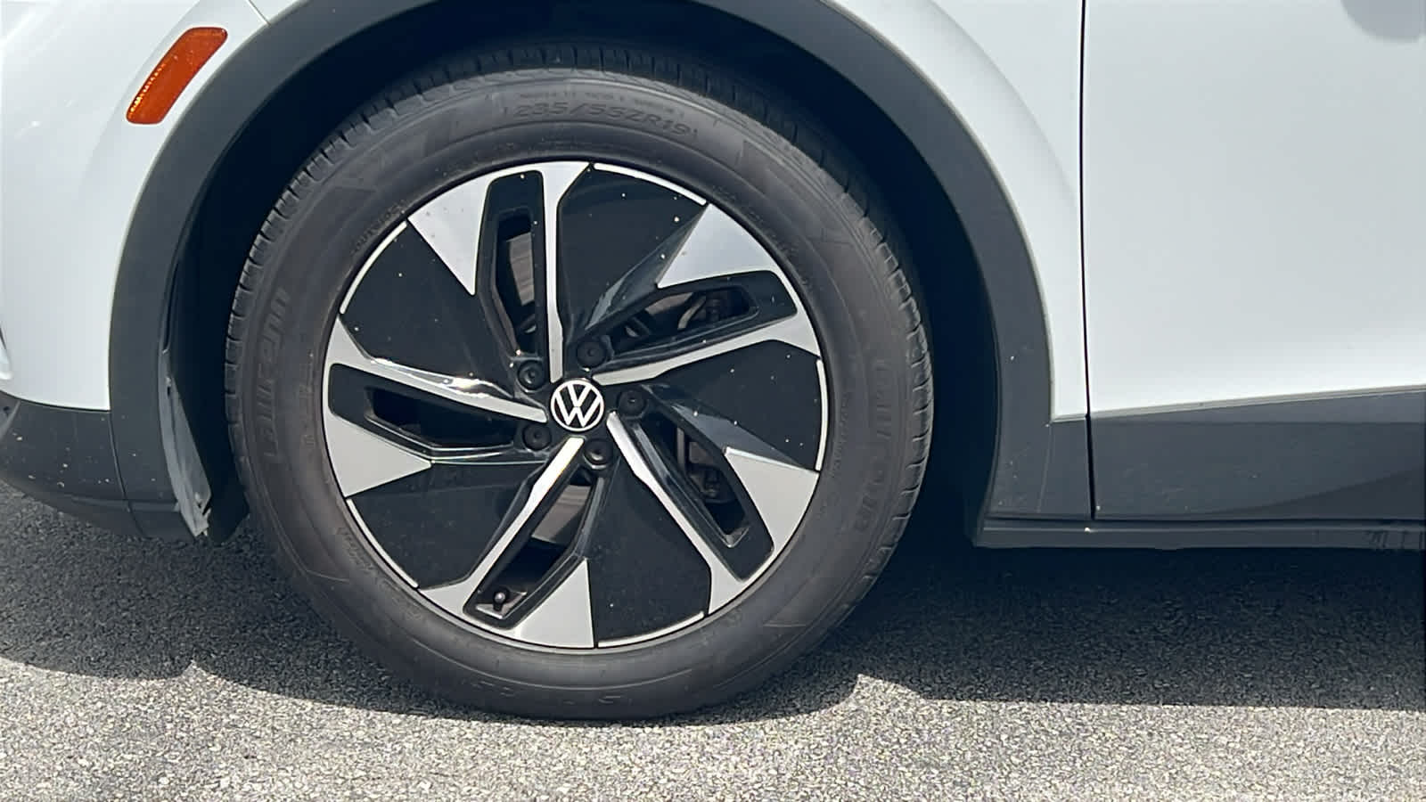 Thumbnail: 2021 Volkswagen ID.4 - 9
