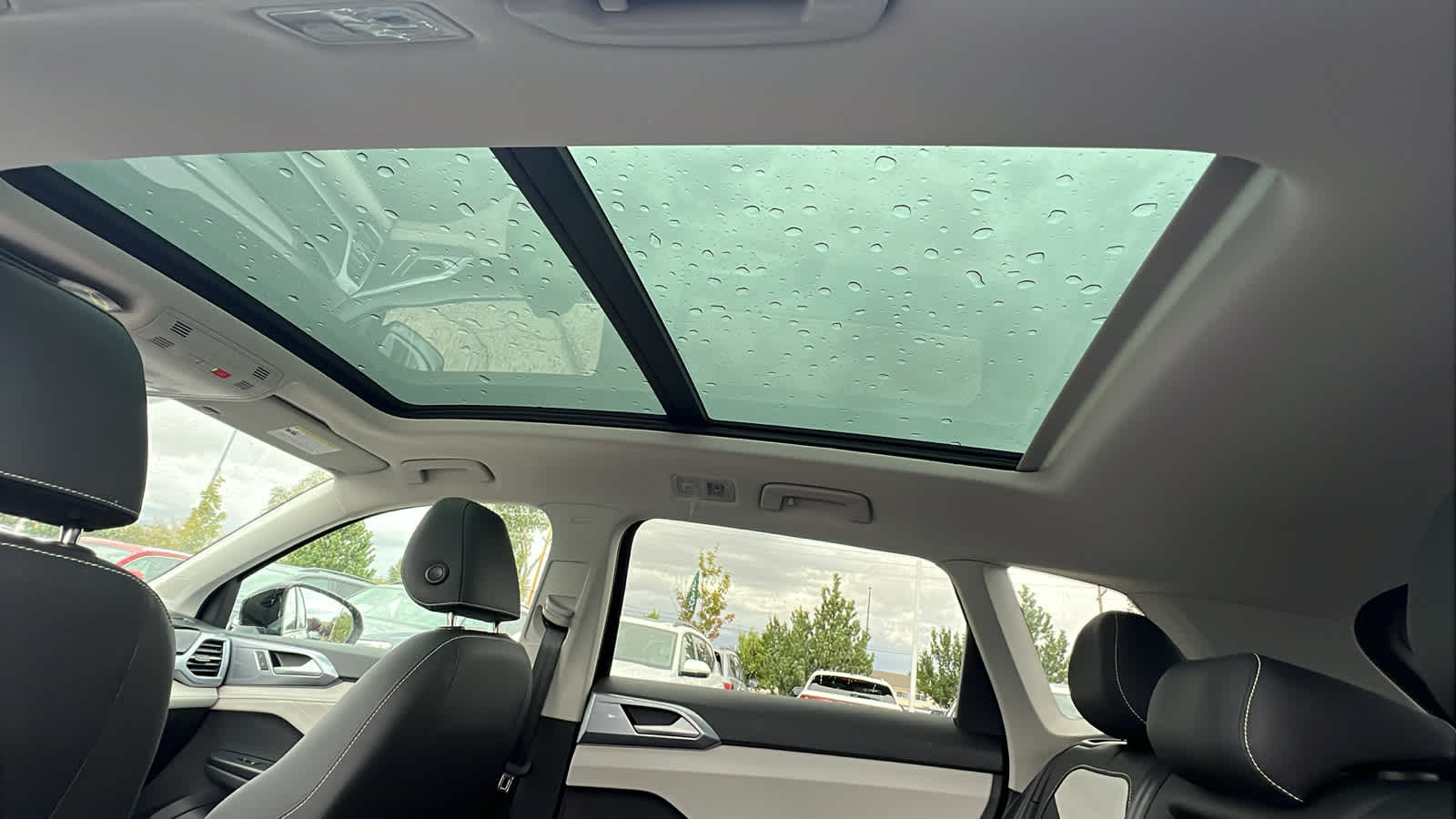 Thumbnail: 2025 Volkswagen Taos - 31