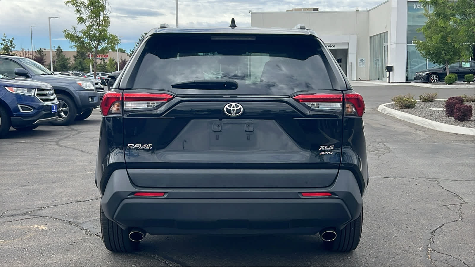 Thumbnail: 2022 Toyota RAV4 - 6