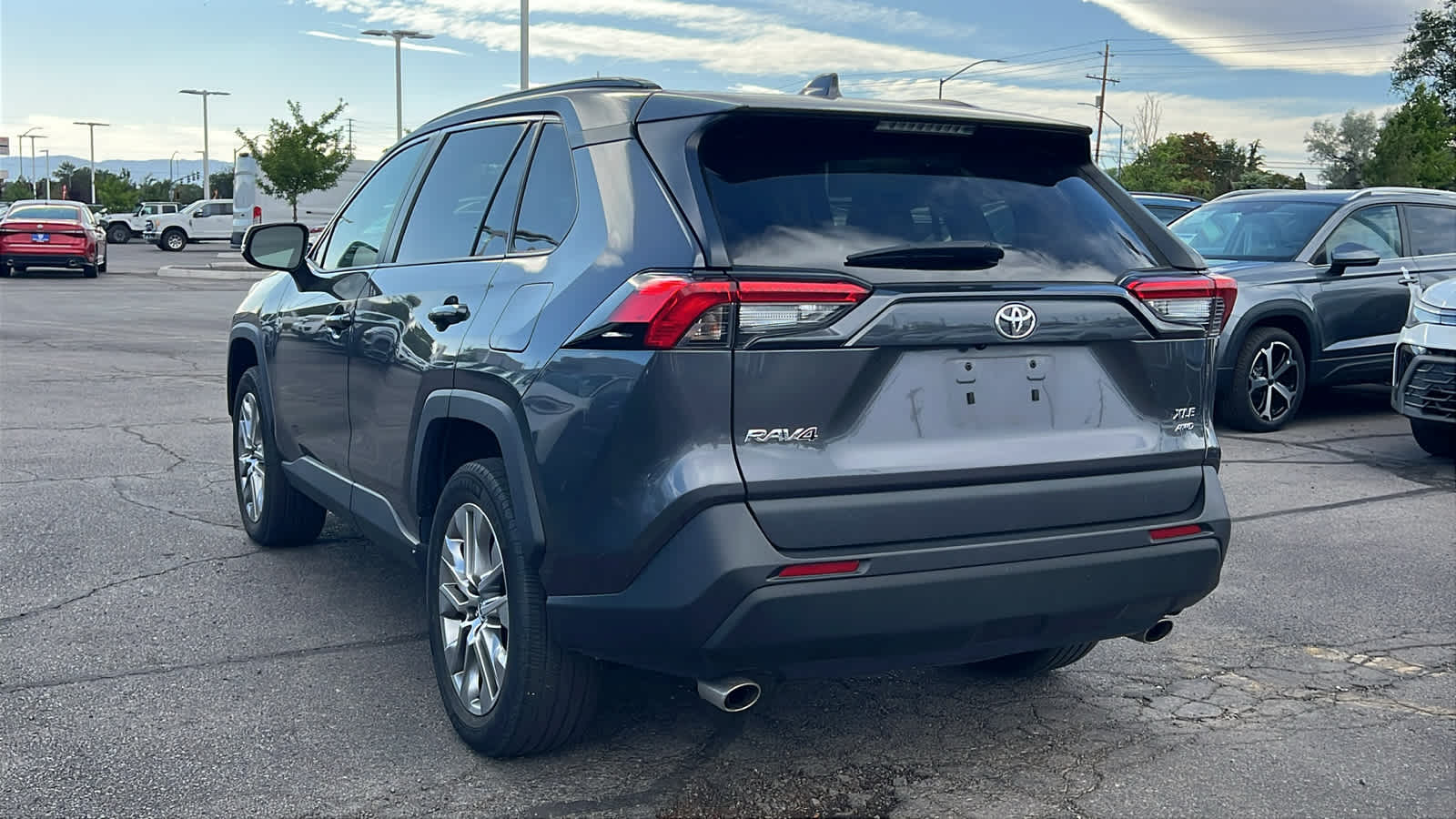 Thumbnail: 2022 Toyota RAV4 - 7