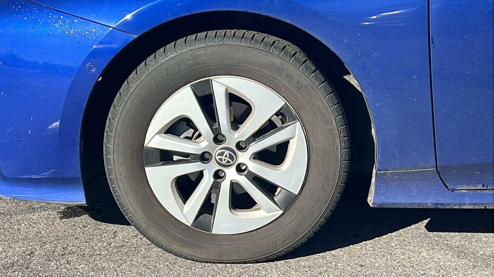 Thumbnail: 2018 Toyota Prius - 9