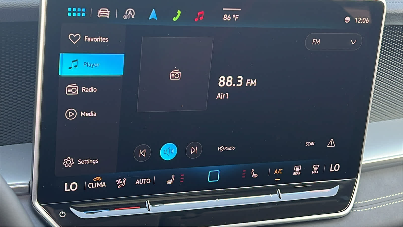 Thumbnail: 2025 Volkswagen Tiguan - 15