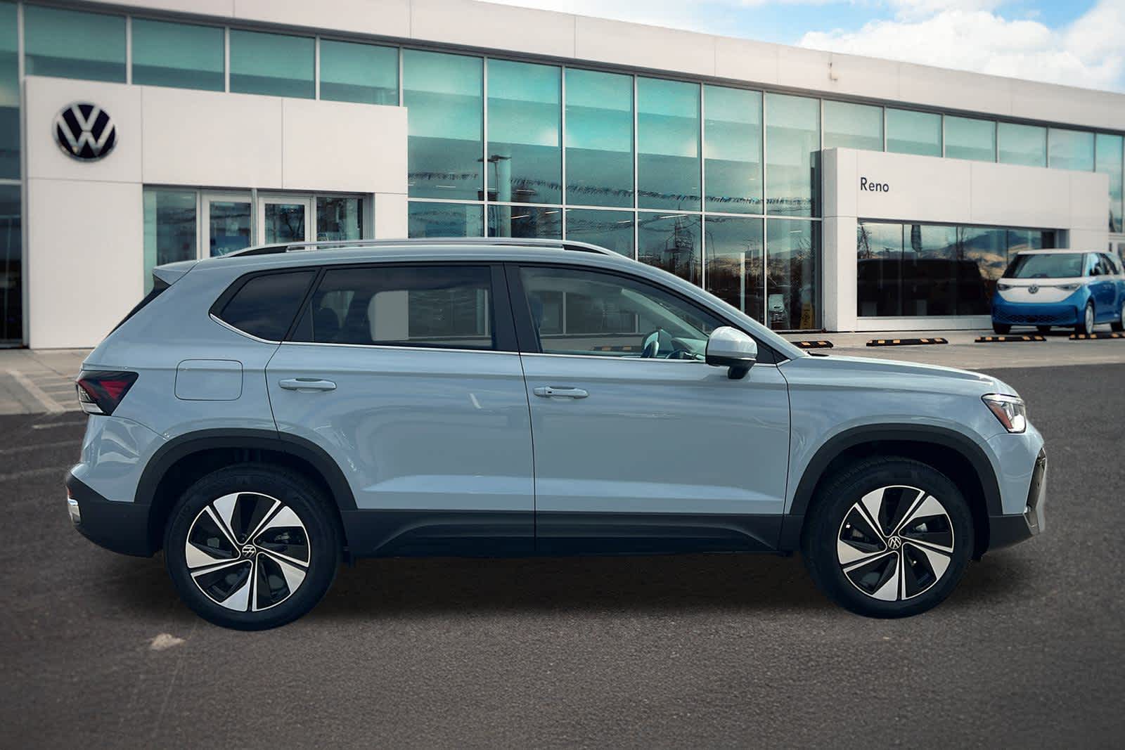 Thumbnail: 2026 Volkswagen Taos - 4