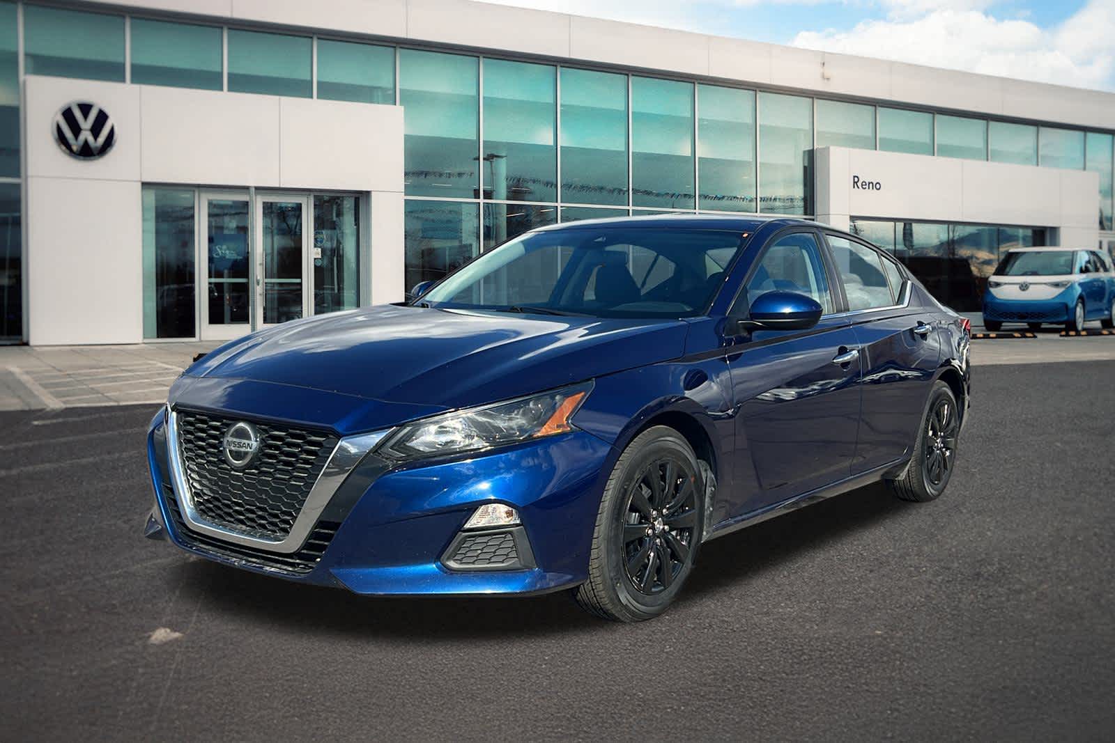 Thumbnail: 2022 Nissan Altima - 1