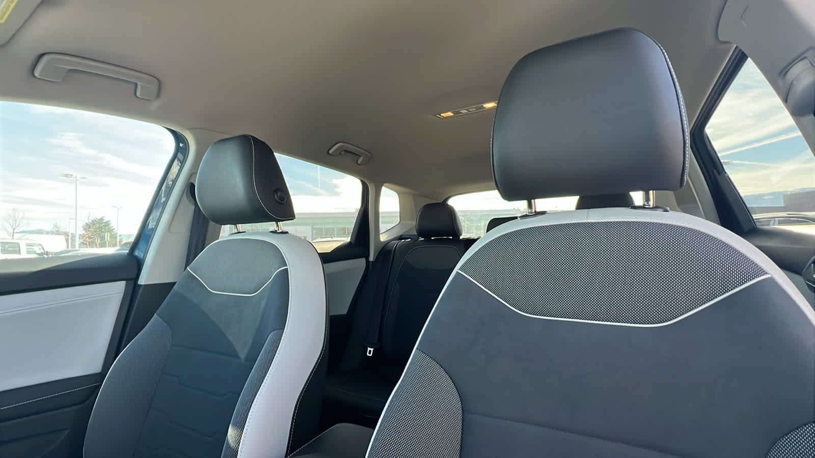 Thumbnail: 2025 Volkswagen Taos - 11