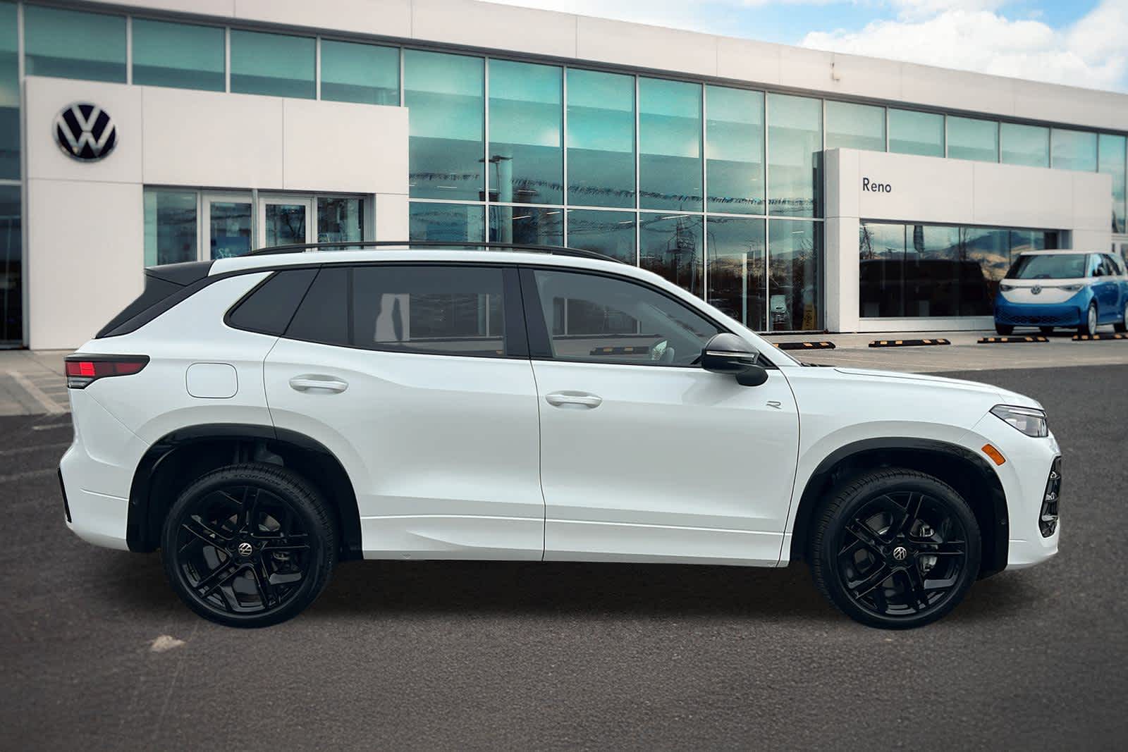 Thumbnail: 2026 Volkswagen Tiguan - 4