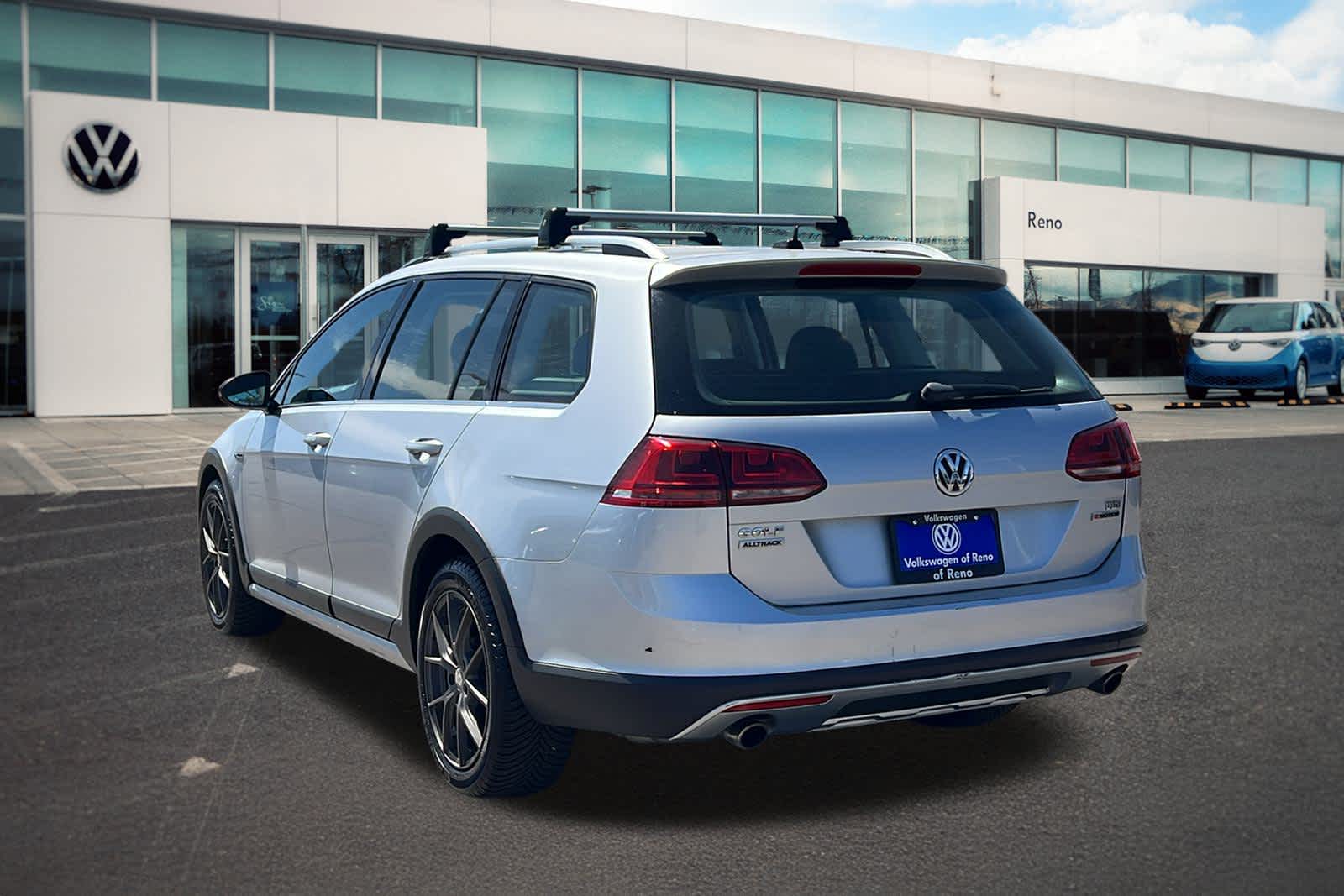 Thumbnail: 2017 Volkswagen Golf - 7