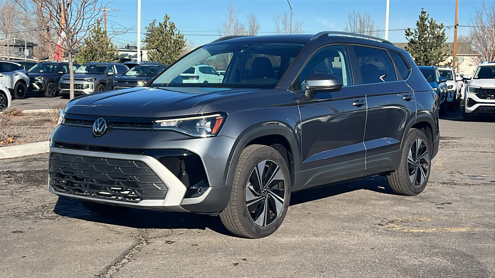 Thumbnail: 2025 Volkswagen Taos - 1