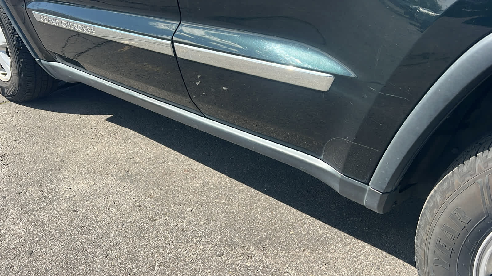 Thumbnail: 2012 Jeep Grand Cherokee - 10