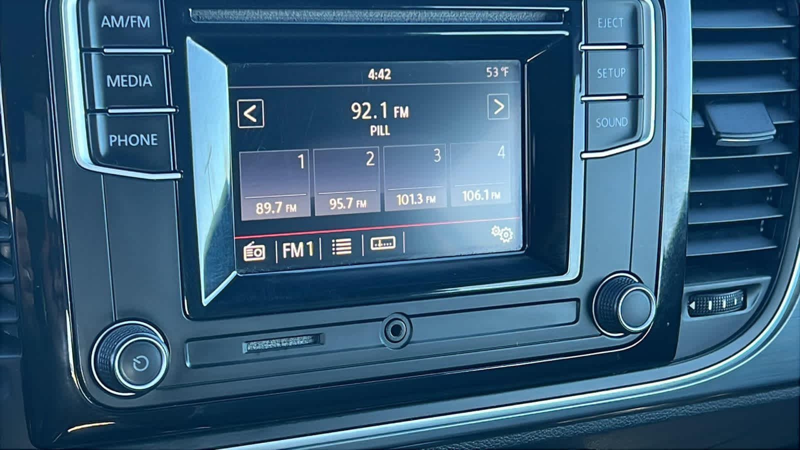 Thumbnail: 2016 Volkswagen Beetle - 15