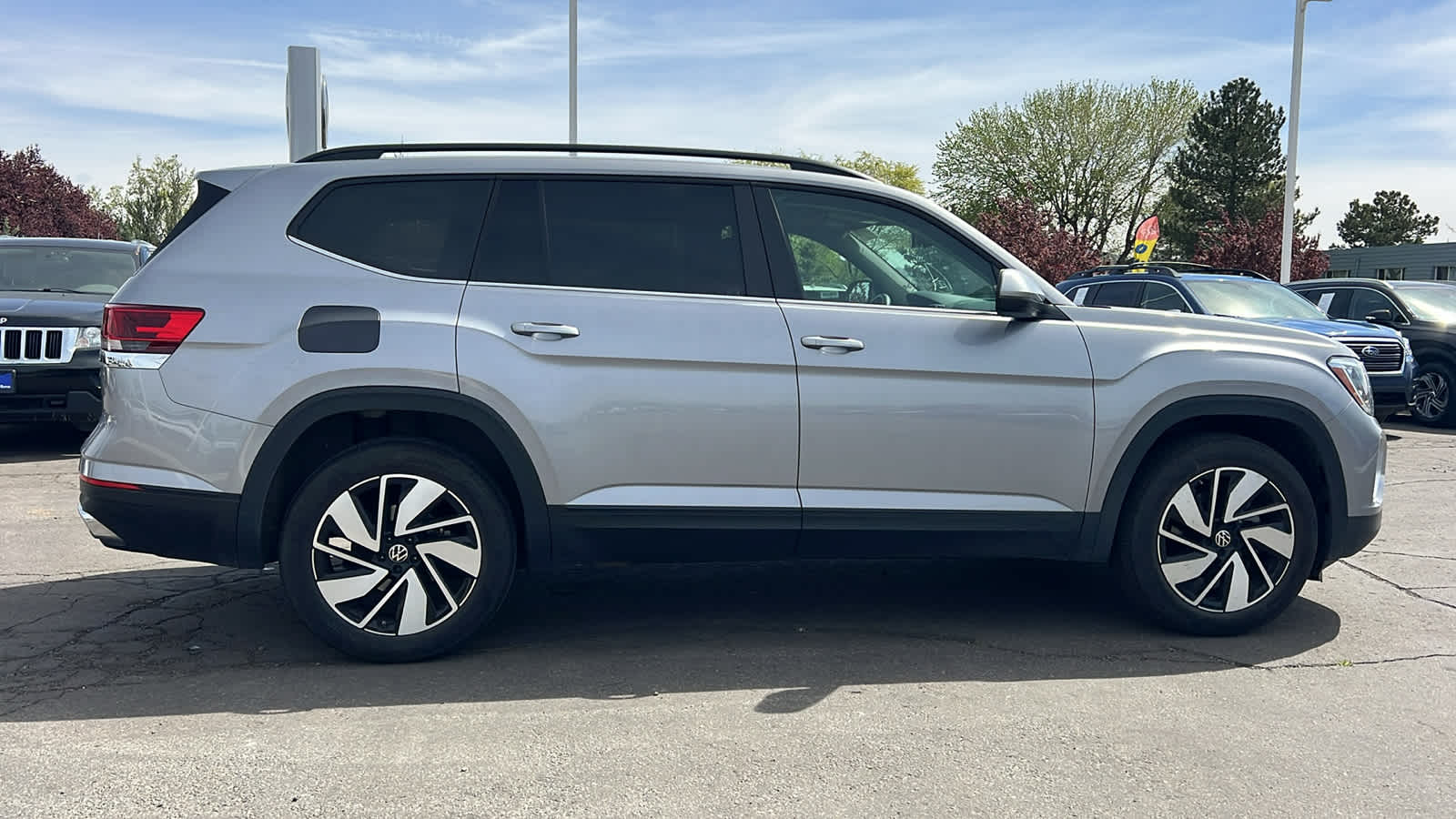 Thumbnail: 2024 Volkswagen Atlas - 4