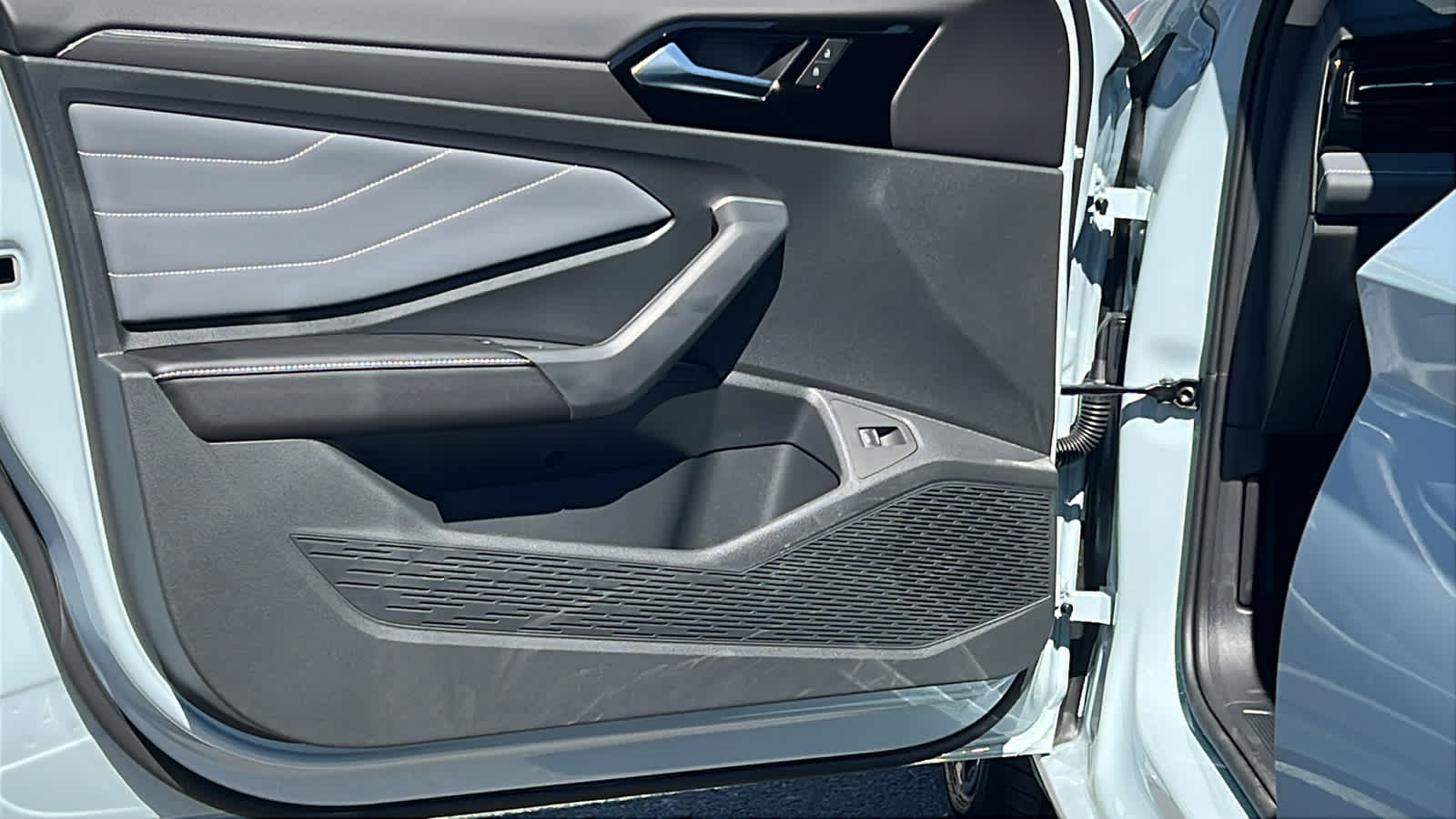 Thumbnail: 2025 Volkswagen Jetta - 23