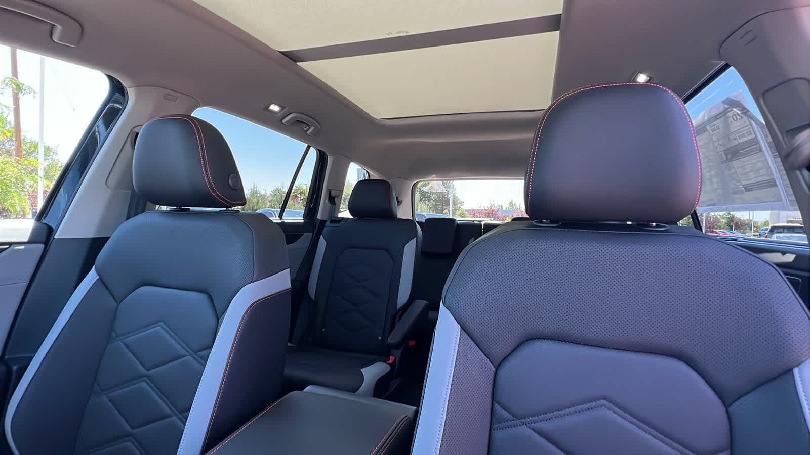 Thumbnail: 2025 Volkswagen Atlas - 11