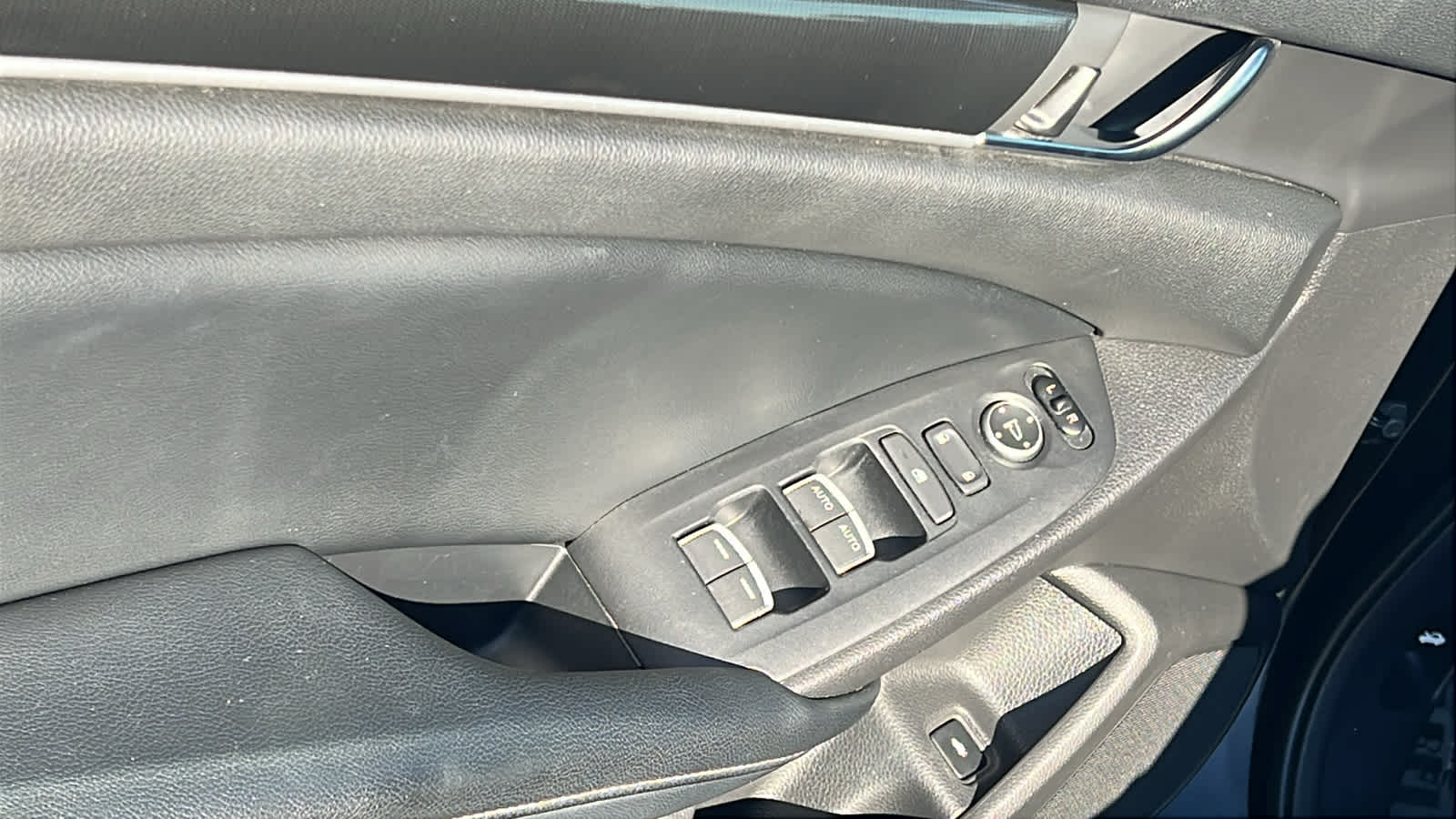 Thumbnail: 2018 Honda Accord - 22