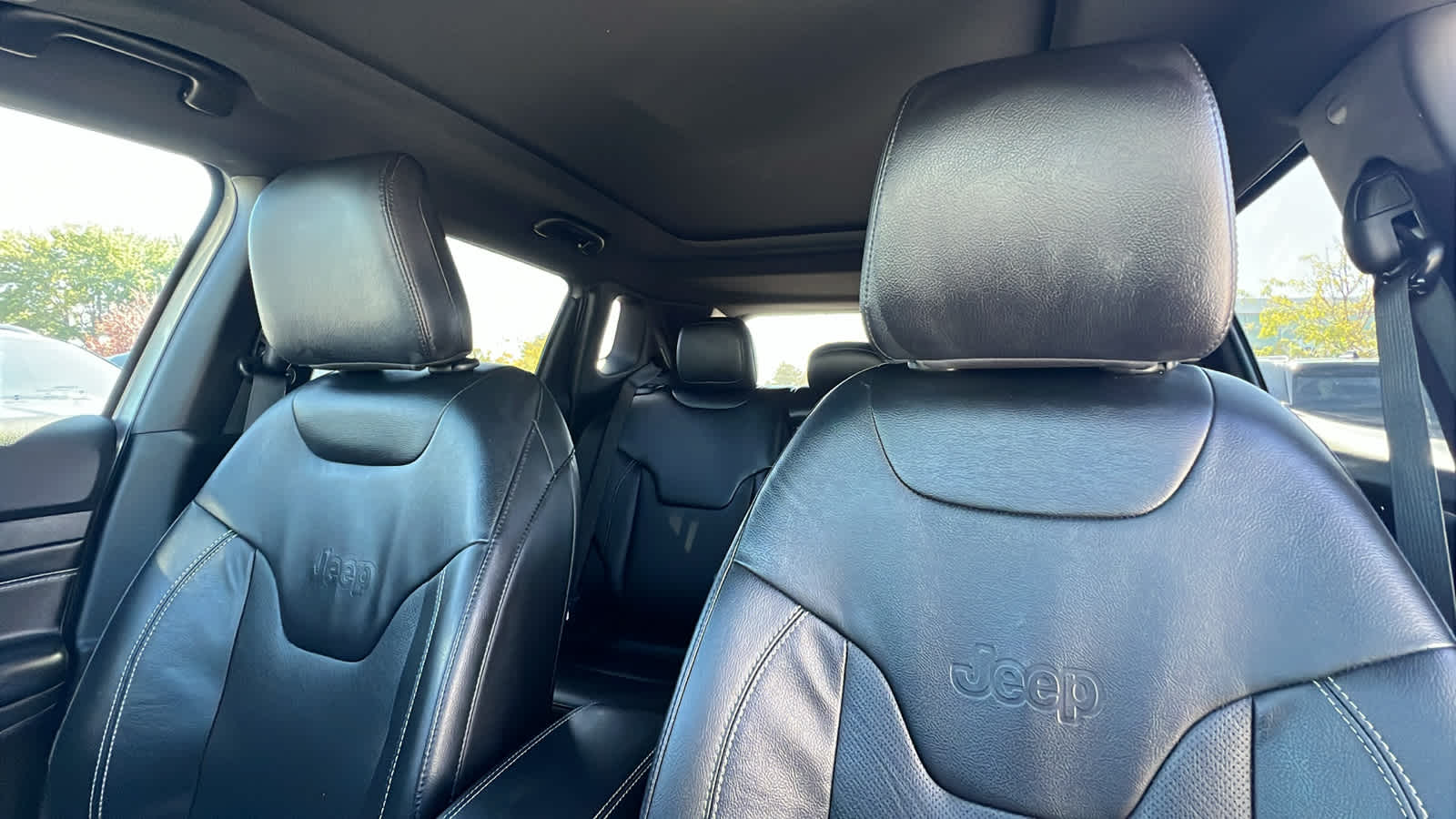 Thumbnail: 2022 Jeep Compass - 11